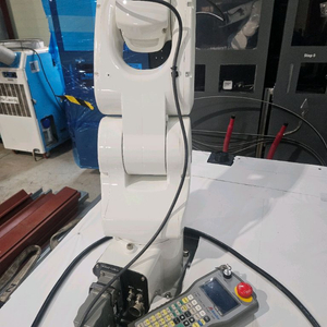 로보스타ra004팝니다