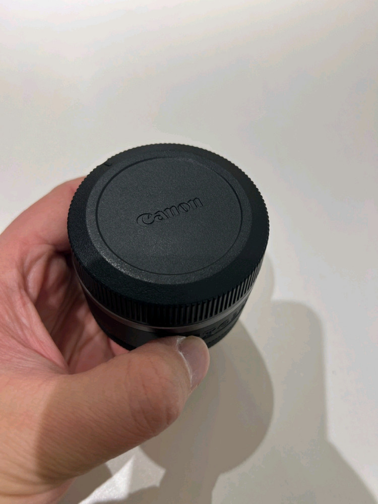 캐논 rf 16mm F2.8 렌즈 팝니다.--5
