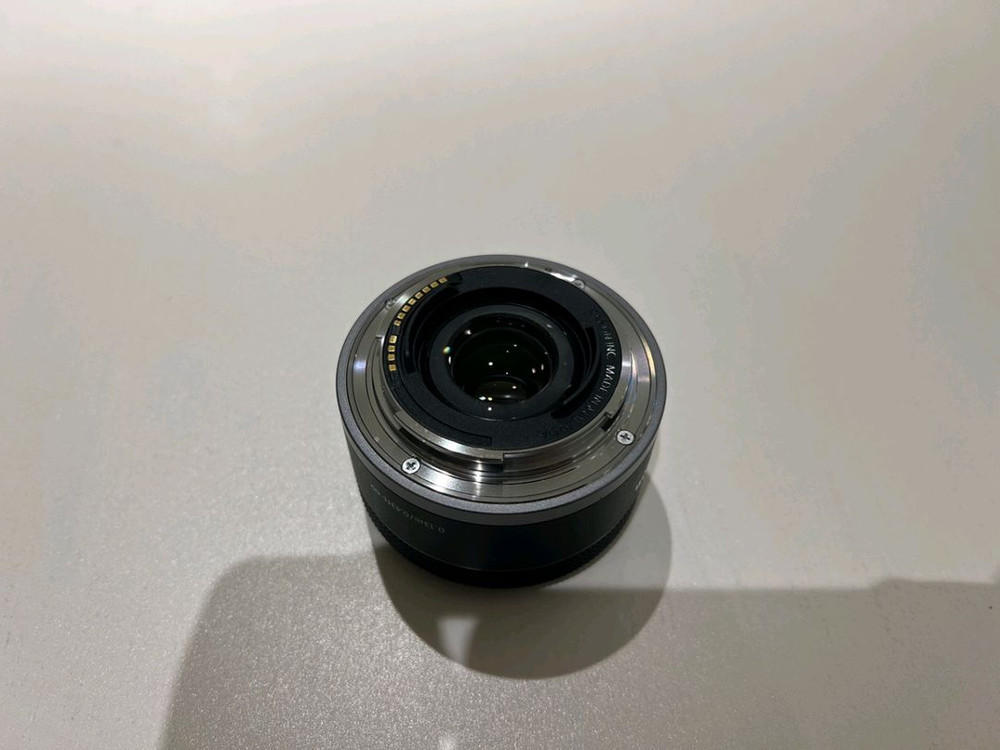 캐논 rf 16mm F2.8 렌즈 팝니다.--6