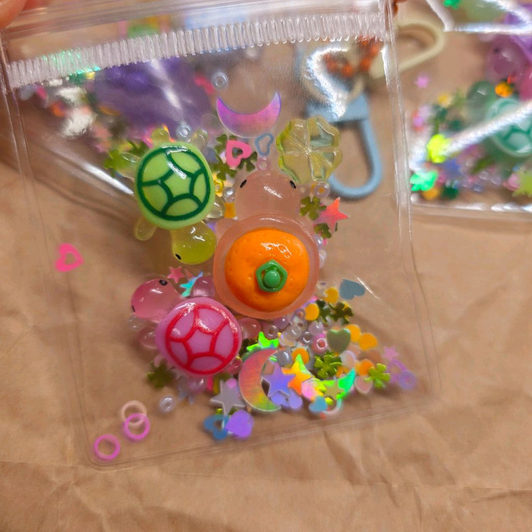 지퍼백 거북이 D고리 키링 4개. (귤/사과/포도/딸기) 이미지