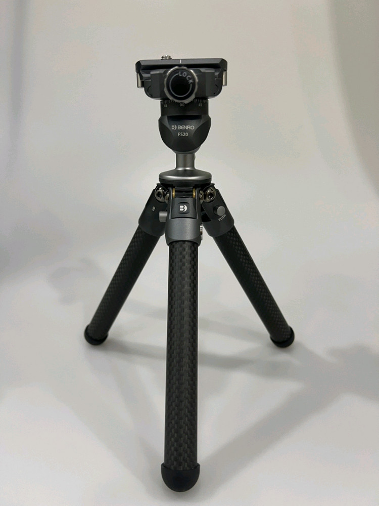 벤로 미니 삼각대 tablepod kit + 모바일 거치대 팝니다.--1