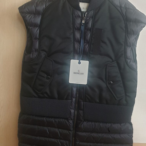 초초특가 정품몽클레어다운조끼