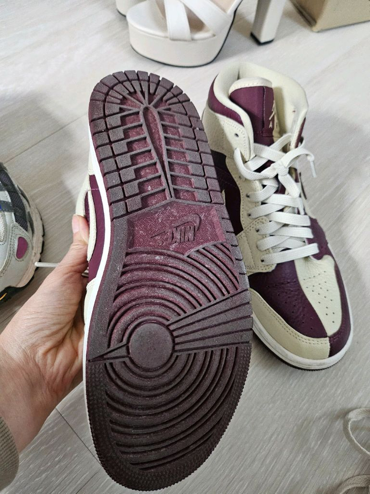 나이키 운동화 245--2