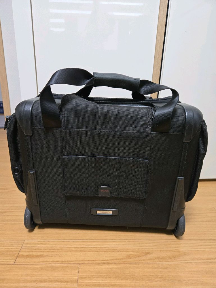 투미 Tumi Alpha 2 wheel compact duffel--3
