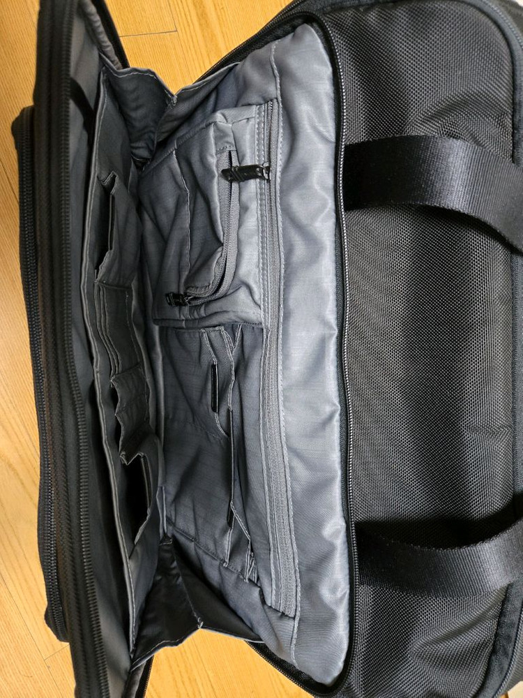 투미 Tumi Alpha 2 wheel compact duffel--6