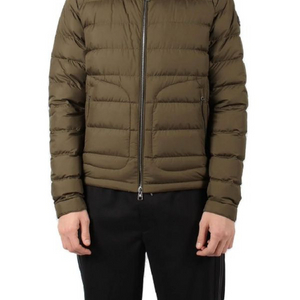 MONCLER SESTRIERE 로고패치 후드 패딩 사이즈 4