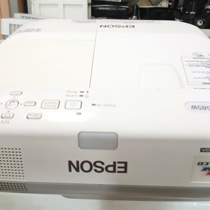 초단초점 앱손eb-480 새램프확인가 수업 회의 중고 빔프로젝터 이미지