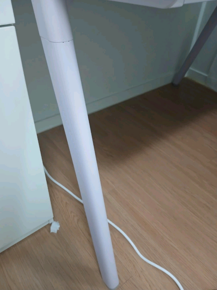 일룸 로이모노 책상 세트 led형광등추가구매 이미지