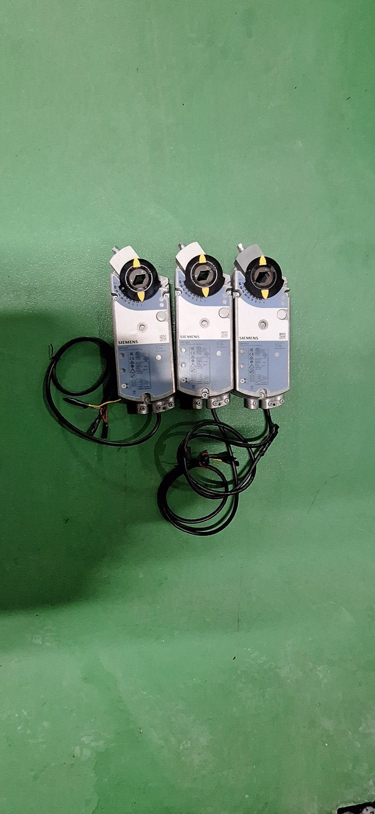 지멘스 댐퍼 모터 설치하고 바로 철거하여 보관 3개 일괄 팜니다 010 2291 6290--1