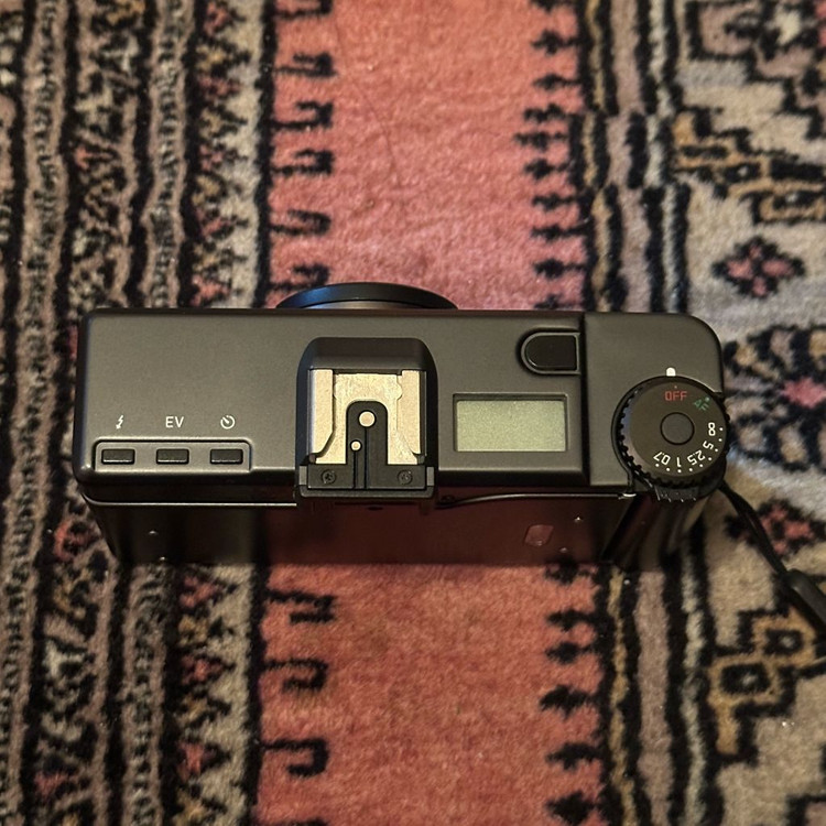 라이카 미니룩스 줌 블랙 보그너 에디션 민트급 라이카 가죽케이스 포함 판매 이미지