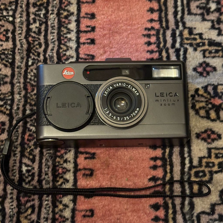 라이카 미니룩스 줌 블랙 보그너 에디션 민트급 라이카 가죽케이스 포함 판매 이미지