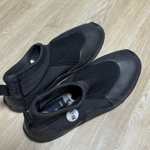 포스엘리먼트 락호퍼 숏부츠 3mm 255사이즈