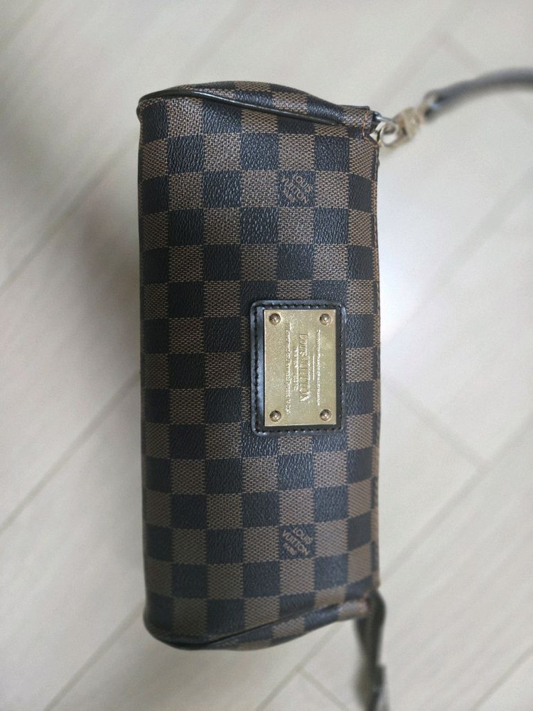 에바클러치 이미지