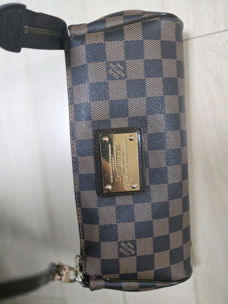 에바클러치 이미지