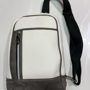 일본 힙색 슬링백 새제품(가오리 키링포함)