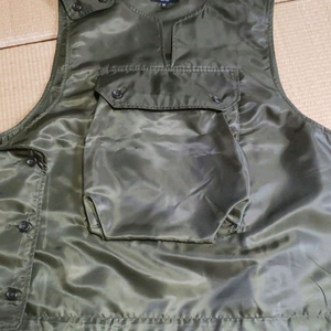 [새상품급, M] 엔지니어드가먼츠 커버 베스트