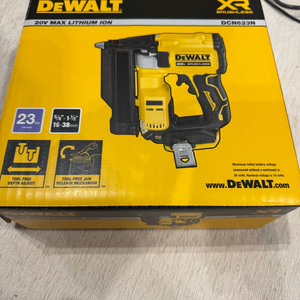 디월트 DCN623N 무선실타카 새상품