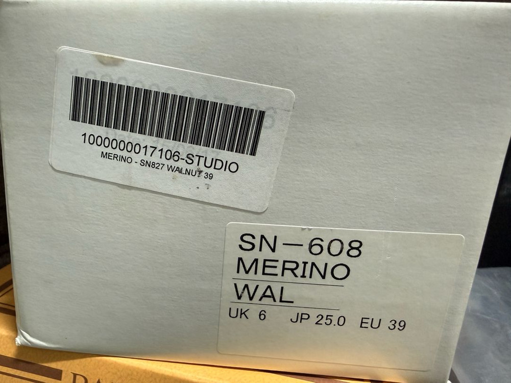 [새제품] 스튜디오 니콜슨 메리노 스니커즈 월넛 39사이즈--2