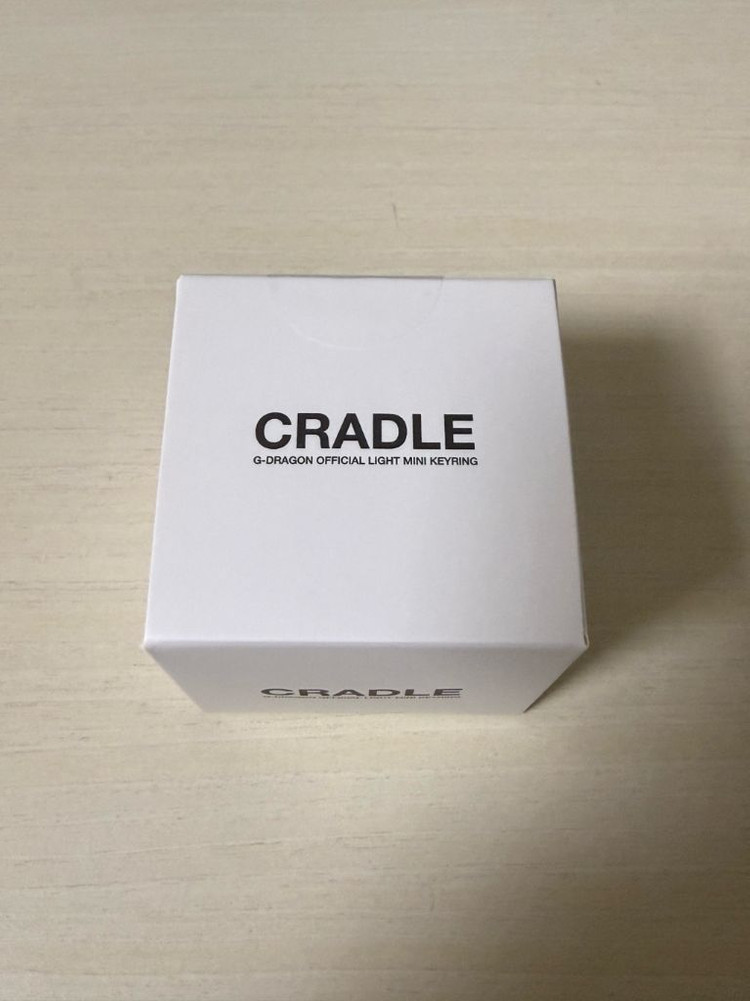 지드래곤 응원봉 미니 크래들 이미지