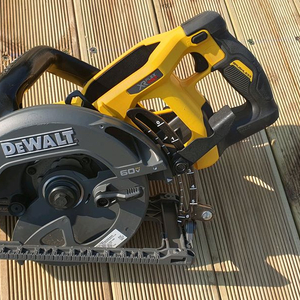 디월트 웜쏘 DCS577 무선 원형톱