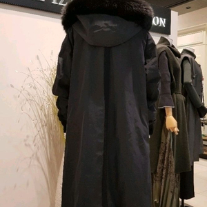 더아이잗 컬렉션 후드 롱 패딩 블랙