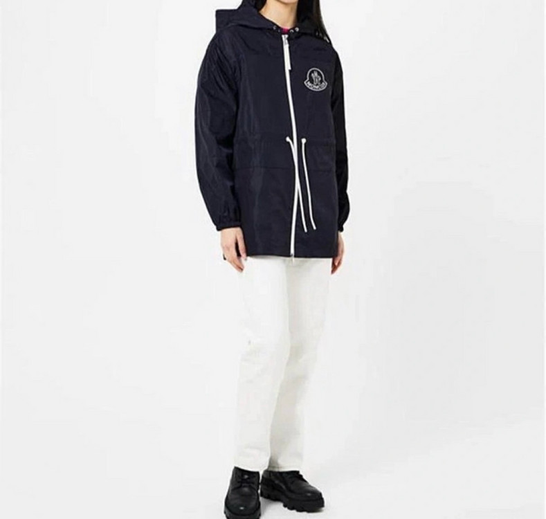 정품 새상품 급처 몽클레어 자수로고바람막이--1