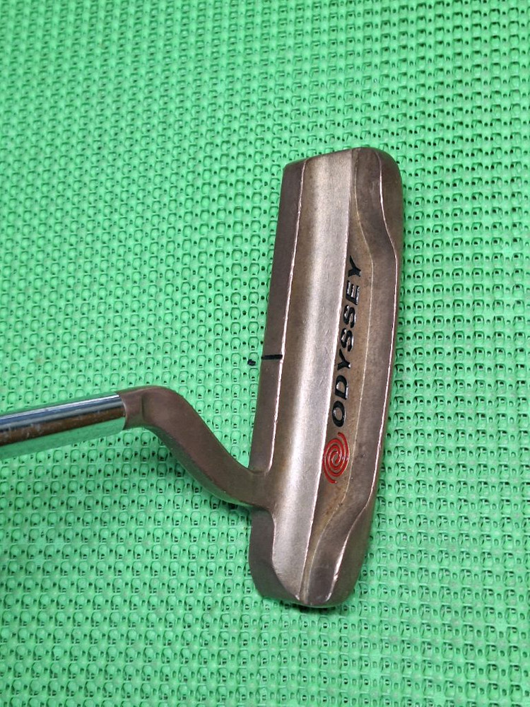 오딧세이 스완형 황동 퍼터 이미지