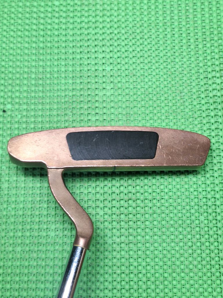 오딧세이 스완형 황동 퍼터 이미지