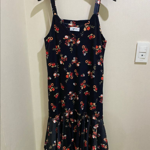 [미사용]벨벳 플레어 레이스 원피스 블랙 이미지