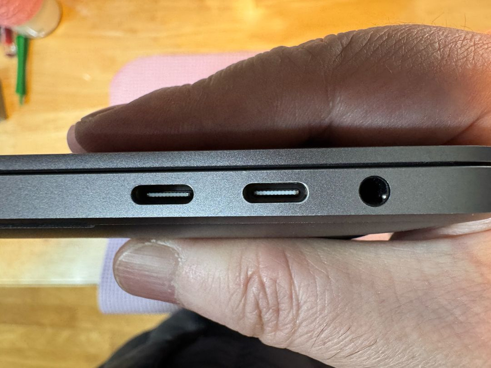 맥북프로2019 16인치 i9 8gb 64gb 2tb 팝니다--5