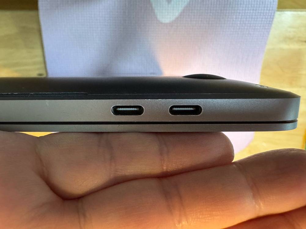 맥북프로2019 16인치 i9 8gb 64gb 2tb 팝니다--6