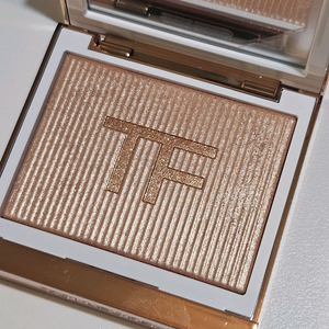 무배) 톰포드 한정판 쏠레이 드 푸 하이라이터 12.5>>>5.9