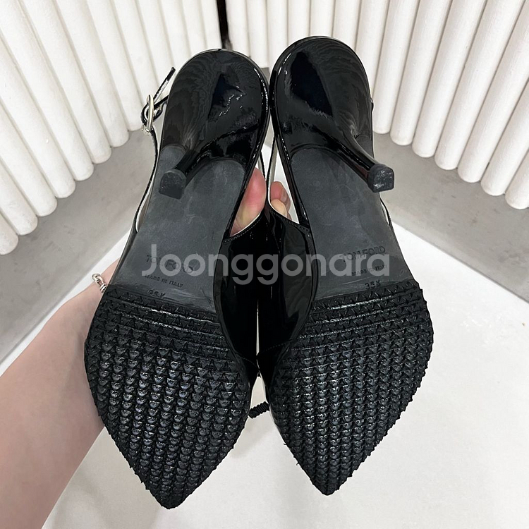 [35.5(225)] 톰포드 슬링백 힐 블랙--7