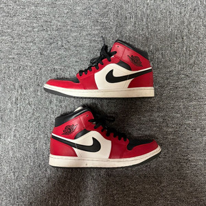[정품] 나이키 에어 조던1 미드 시카고 블랙토
