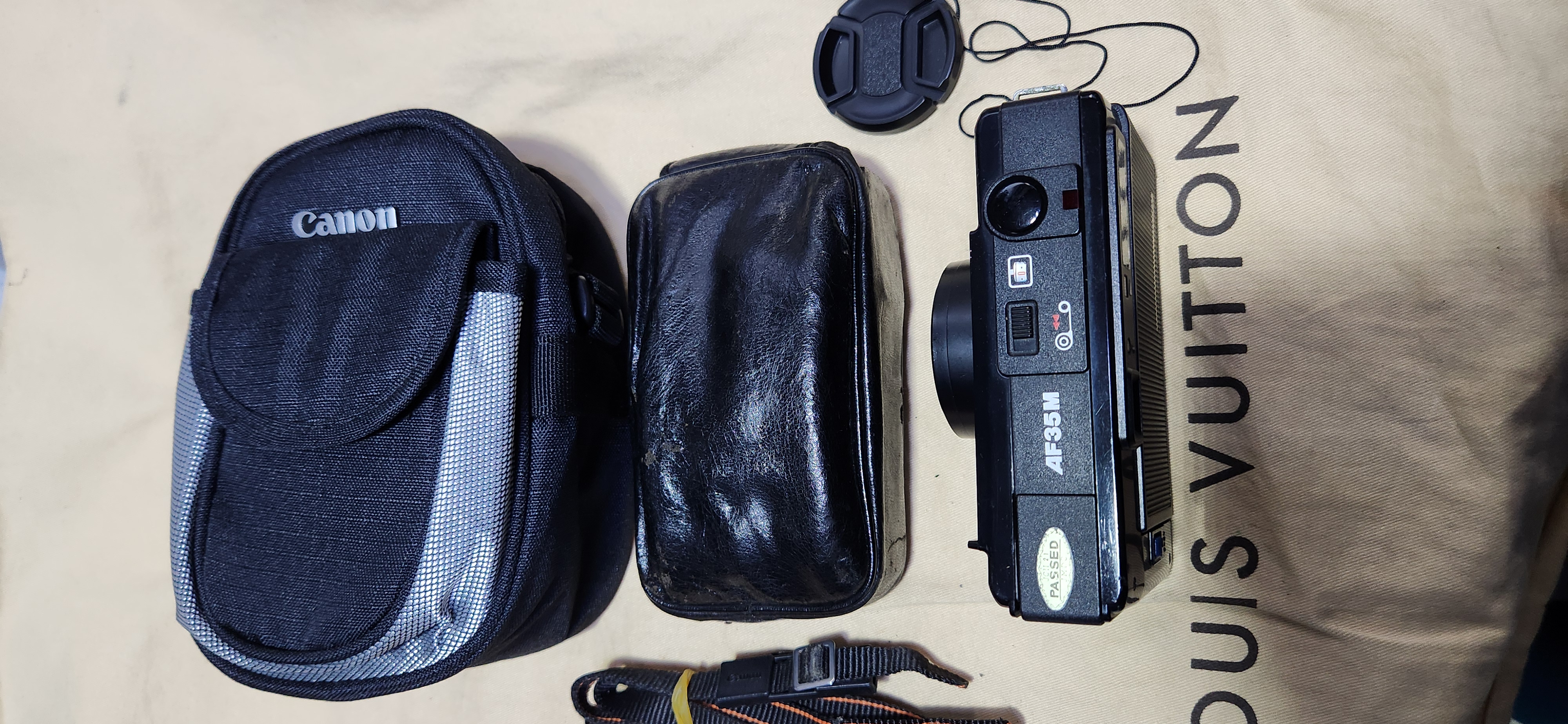 캐논af35m(a급), aa2개기능정상, 캐논렌즈38/2.5, 케이스, 캐논카메라가방.--1