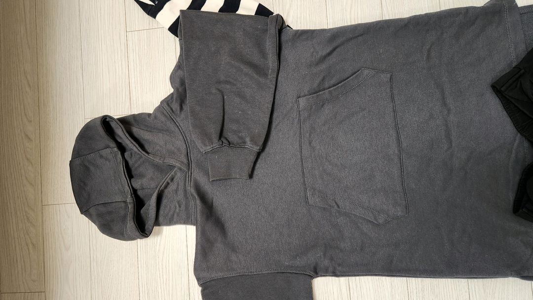 자라키즈.상하세트.티셔츠.총3벌.사이즈130--2