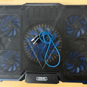 노벨뷰 게이밍 노트북 쿨러 거치대 (새것 팝니다) 블루컬러