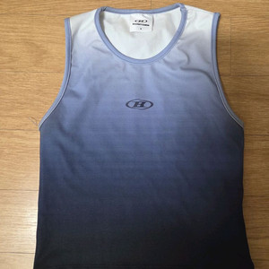 본투윈 여성 나시 그라데이션 이미지