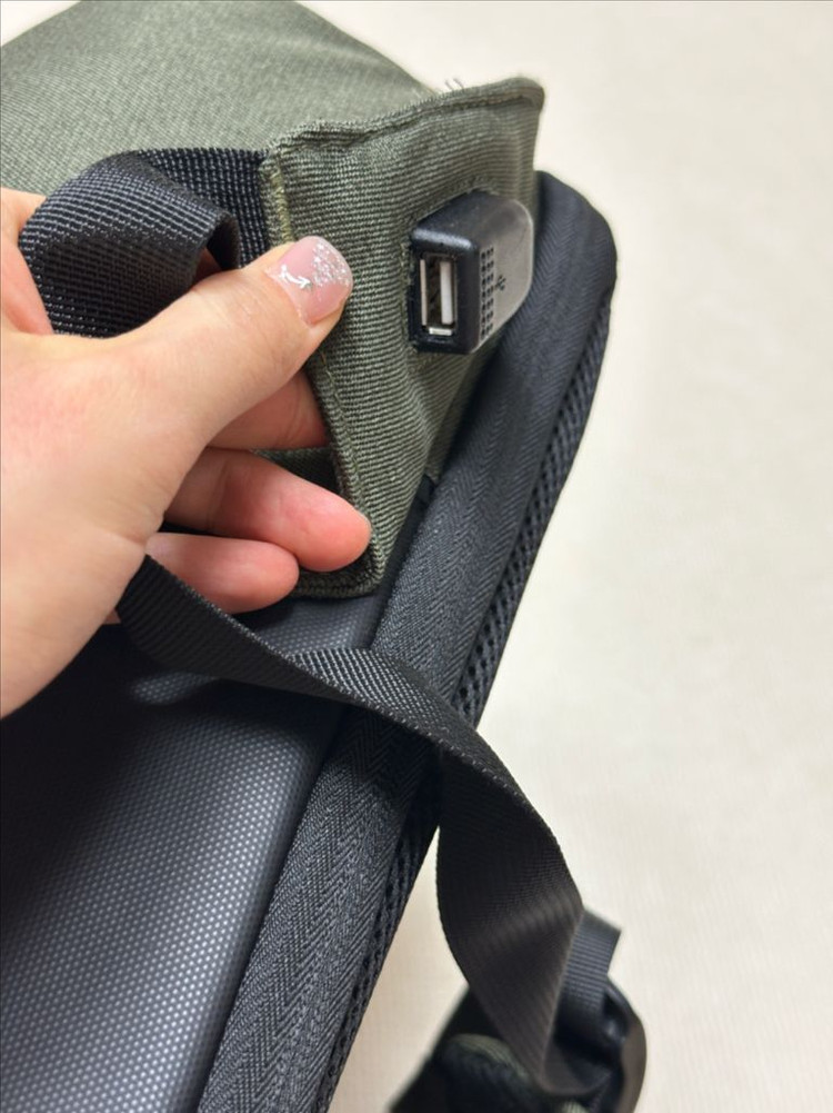 (새상품급) 카키색 백팩 이미지