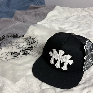 크롬하츠 세머터리 트리커햇 모자