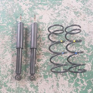 렉스턴스포츠 리어쇼바세트 4륜 순정 신차탈거 보관 팝니다