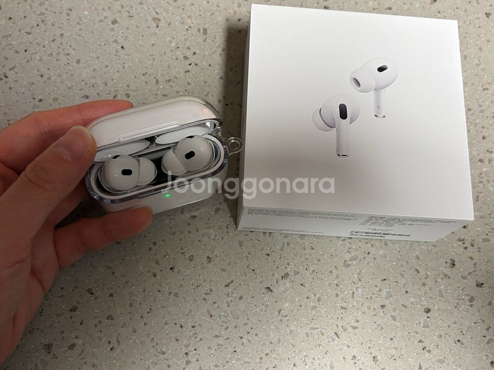 에어팟 프로 2세대 c타입 거의 새제품--1