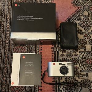 위너 송민호 라이카 C2 민트급 라이카 가죽케이스 포함 풀박스 구성 판매