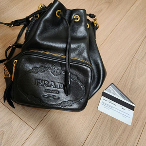 프라다 레더 버킷백1BH038