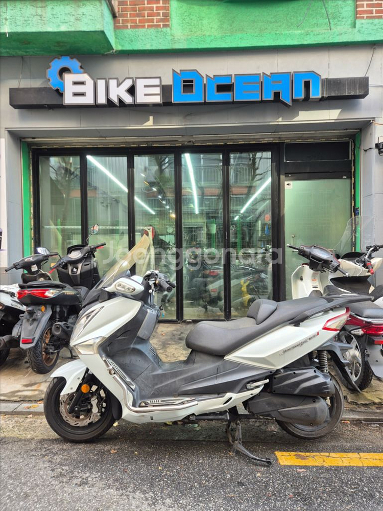 19년식 조이맥스125 출퇴용 중고 오토바이--1