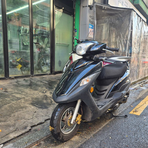 22년식 VF100 마실용 중고 오토바이