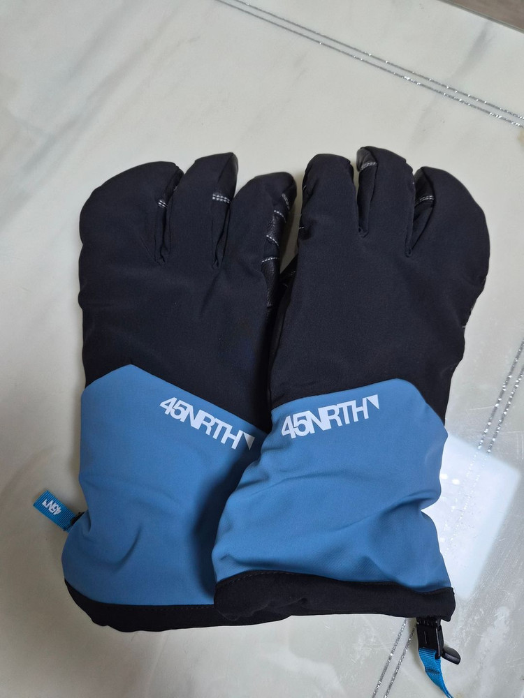 45nrth Sturmfist 4 Gloves (영하 9~18도 자전거 장갑)--3