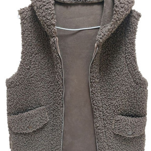 브라운 뽀글이 후드 조끼