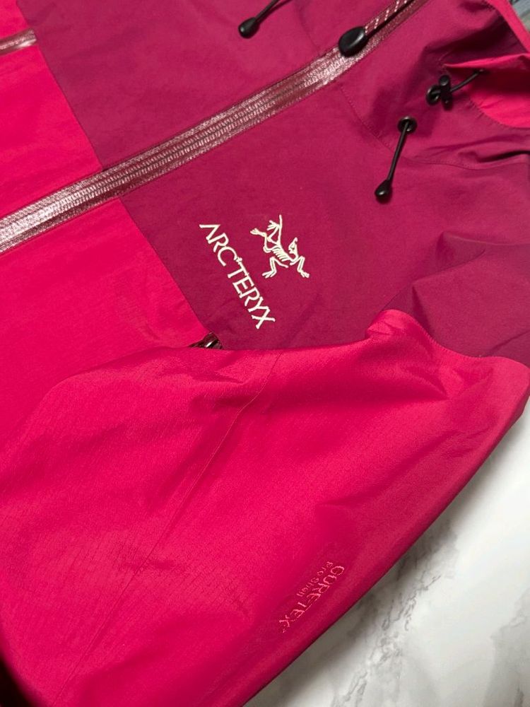 아크테릭스 고어택스 바람막이 후드 자켓 이미지