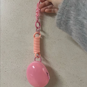 힌스 듀이볼 키링 핑크 이미지